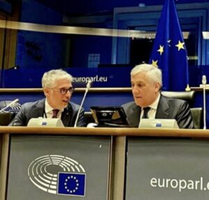 Cenini Ue: “Avviare immediatamente un dialogo diretto con le categorie dei balneari”