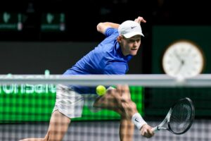Jannik Sinner, tennista italiano, ha annunciato di non partecipare agli Internazionali d'Italia che...