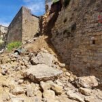 Mura medievali a Volterra: crollo causa un ferito