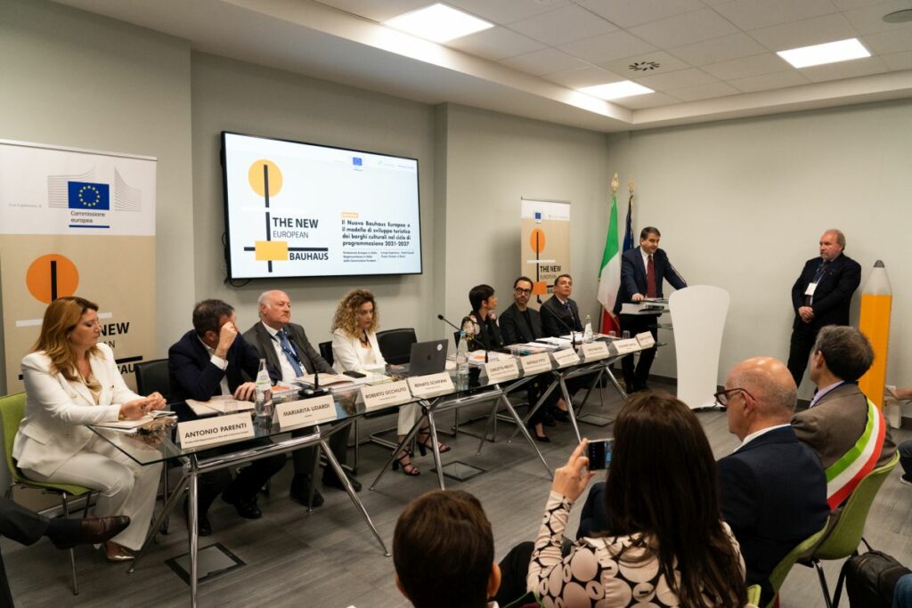 Il Nuovo Bauhaus Europeo (NEB) è un progetto volto a rigenerare le città, i loro spazi ed edifici...