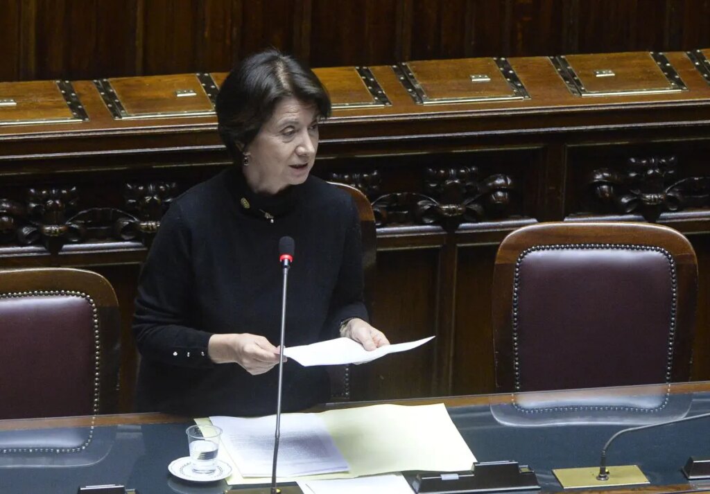 Roma, 5 aprile 2023 - Camera dei Deputati, Question Time con Eugenia Roccella Il 5 aprile 2023 si è...