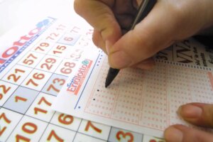 A Roma, l'estrazione del concorso SuperEnalotto ha portato alla luce la combinazione vincente di...