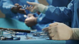 Aumento delle fratture del femore: l’importanza cruciale della riabilitazione