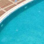Un bambino italiano di 6 anni cade accidentalmente in piscina a Malta: le sue condizioni sono serie