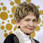 Alice Munro, la scrittrice premiata con il Nobel nel 2013, è deceduta