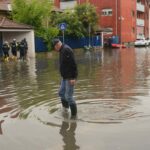 Milano sotto l’acqua: il Lambro esonda causa le forti piogge