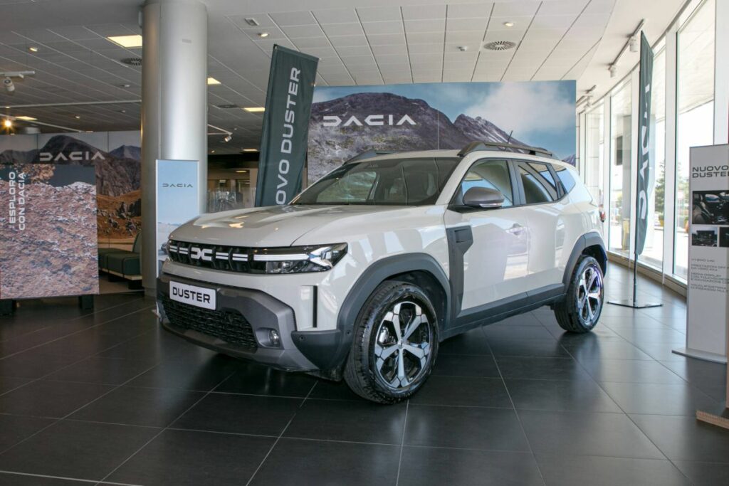 In attesa delle prime consegne in Italia, Dacia ha avviato un tour italiano per presentare il Nuovo...