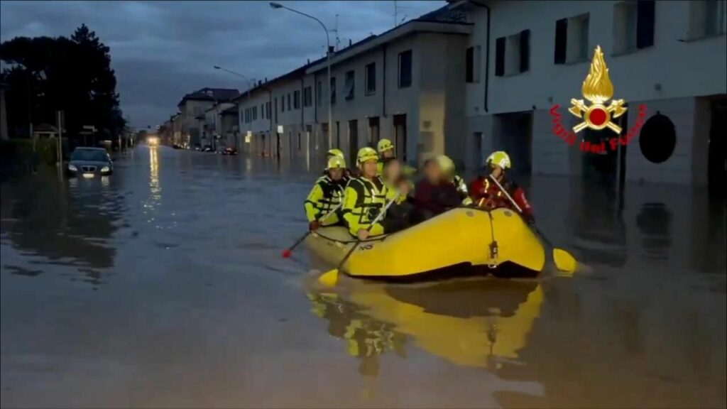 Milano e Brianza colpite dal maltempo: allagamenti ed evacuazioni causano danni e disagi
