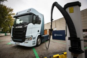Electrolux inaugura a Susegana la prima stazione di ricarica veloce per camion elettrici