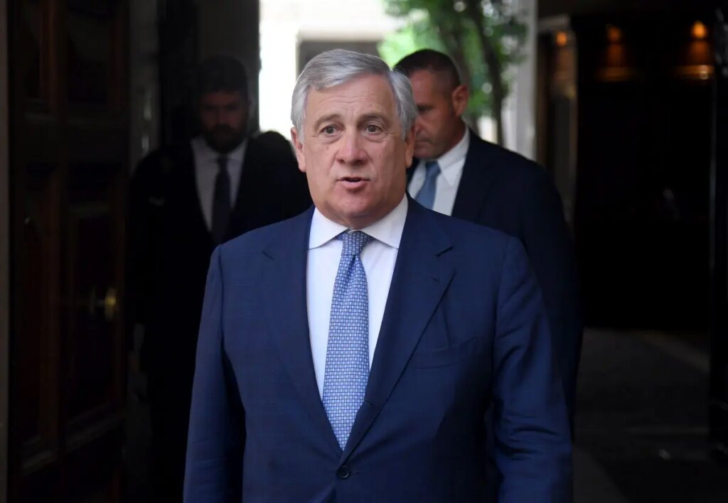 Tajani: “Chiunque sia il successore di Raisi in Iran deve impegnarsi per la stabilità dell’area”