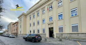 Confiscati beni per oltre 230 mila euro a dirigenti pubblici a Vibo Valentia