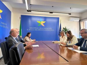 Incontro tra Todde e Pichetto: una maggiore vicinanza tra Regione e Governo