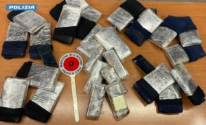 3 arresti nel Milanese per il sequestro di 26 Kg di droga arrivata in pullman dall’Albania