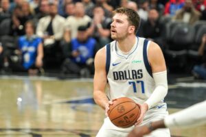 Dallas vola con Irving e Doncic, Minnesota sconfitta in gara 1