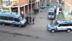 Sequestrati beni per 1,5 mln: Milano, falsi atti per permessi di soggiorno