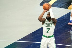 Brown brilla mentre i Celtics superano i Pacers anche nella seconda gara