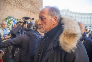 I funerali di Sinisa Mihajlovic si sono tenuti a Roma, nella Basilica di Santa Maria degli Angeli...