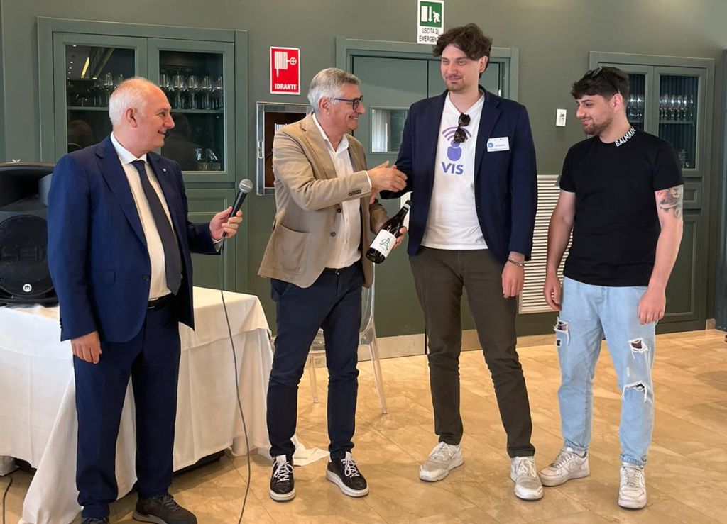 Grande partecipazione a Eat to Meet (conoscersi a tavola), il networking organizzato da Giovani...