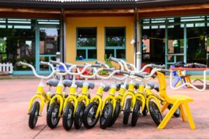 Il Tour de France dona 50 biciclette alle scuole dell’infanzia di Bologna