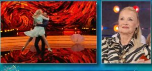 Matrimonio di Manila Nazzaro e Stefano Oradei: Barbara Bouchet fa una gaffe dicendo “Ci andrò”, ma il matrimonio è già stato celebrato ieri