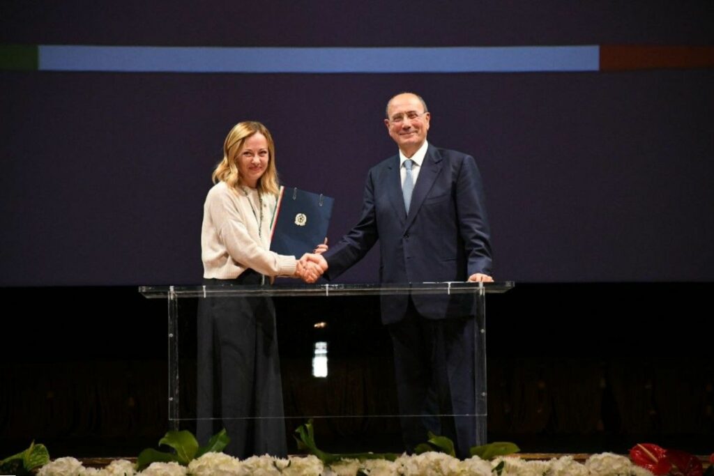 Il governo regionale e nazionale hanno siglato un accordo sui Fondi sviluppo e coesione del valore...