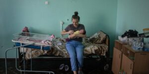 I neonati di Lugansk sottratti ai genitori non cittadini russi