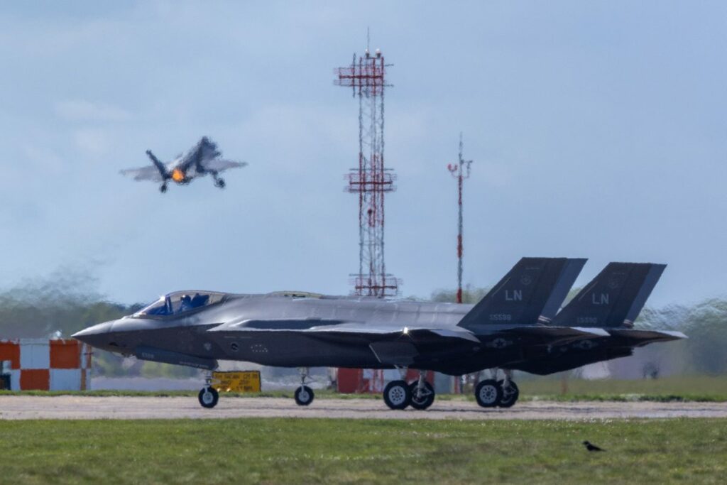 Iraq: Le brigate Hezbollah annunciano la ripresa dei raid sulle basi statunitensi