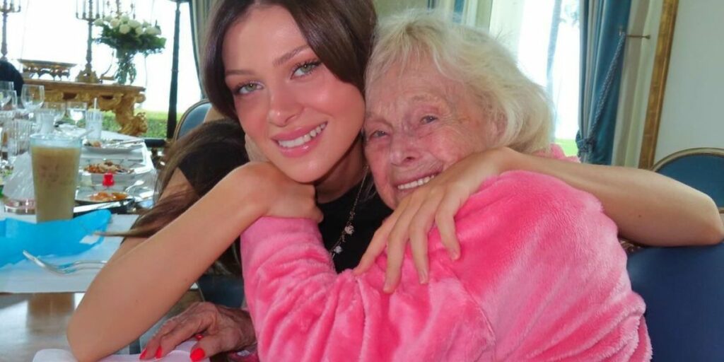 L’addio struggente di Nicola Peltz Beckham alla sua adorata nonna Gina