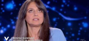Rosita Celentano ha partecipato come ospite alla puntata di Verissimo di oggi, raccontando una...