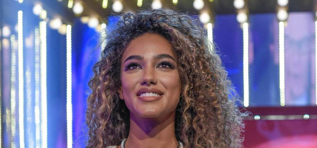 Samira-Lui_Grande-Fratello_2023_ph_Alessio-Serra_ingresso_cs.jpeg