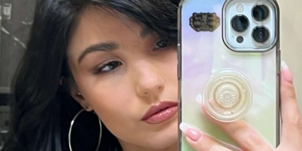 Giorgia Soleri affronta con determinazione un periodo difficile di episodi spiacevoli e dolorosi