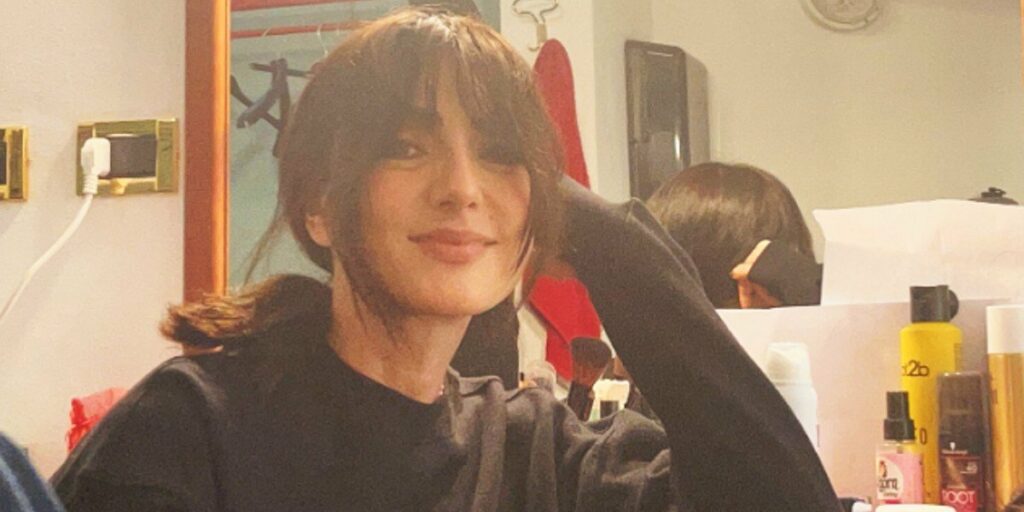 Ambra Angiolini, 47 anni, è un'attrice e conduttrice che ha recentemente partecipato al Riviera...