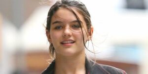 Suri Cruise rifiuta il padre e diventa Suri Noelle in onore della madre Katie Holmes