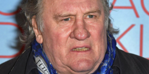 Le nuove accuse contro Gérard Depardieu: arrestato per violenza sessuale