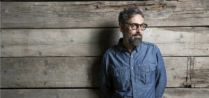 Brunori Sas è stato uno dei cantanti uomini che si è esibito durante l'evento benefico "Una nessuna...