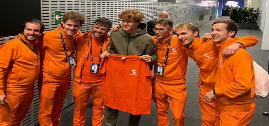 Il mondo dello sport sarebbe senz'altro meno vibrante, meno appassionante se non fosse accompagnato...