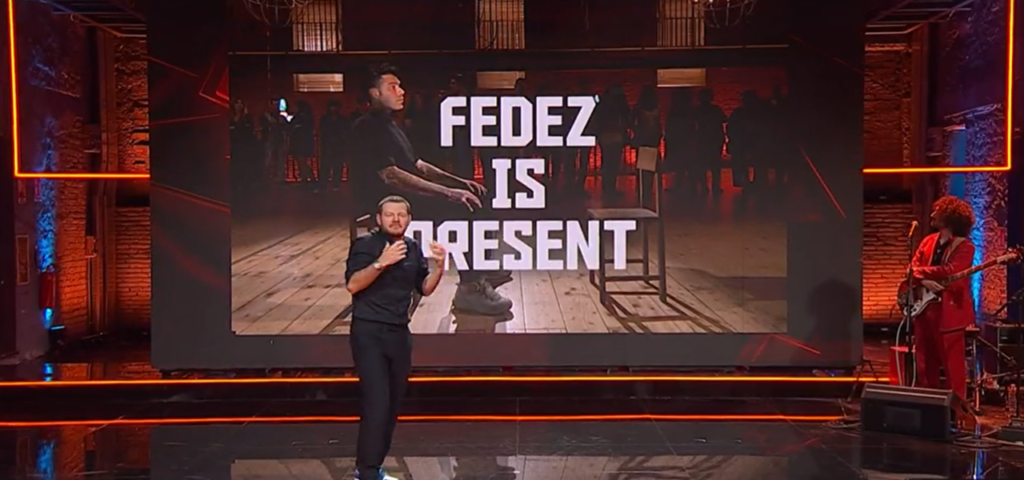 Alessandro Cattelan ha svelato ciò che è accaduto durante l'ospitata di Fedez nel suo nuovo...