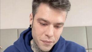 Fedez denunciato per l’aggressione a Iovino: La prova delle telecamere.