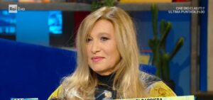 Grazia Di Michele ha commentato la vittoria di Sarah Toscano ad Amici 2024 definendola "acerba". La...