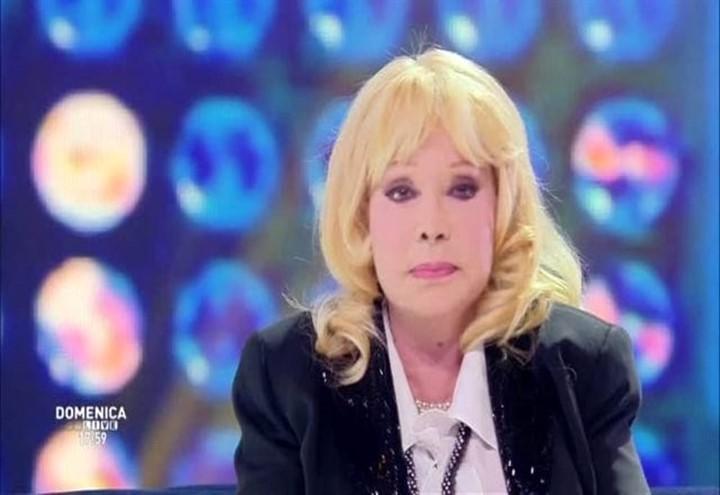 isabella_biagini_2017_domenica_live.jpg