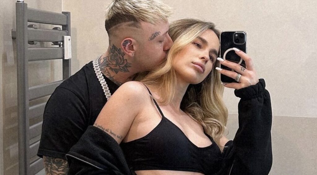 L'annuncio della paternità imminente di Lazza ha scosso il mondo della musica italiana. Il rapper...