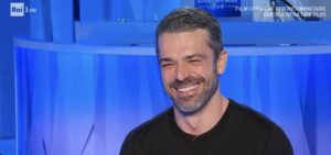 Luca Argentero è un attore italiano, attualmente sposato con Cristina Marino con cui ha due figli...