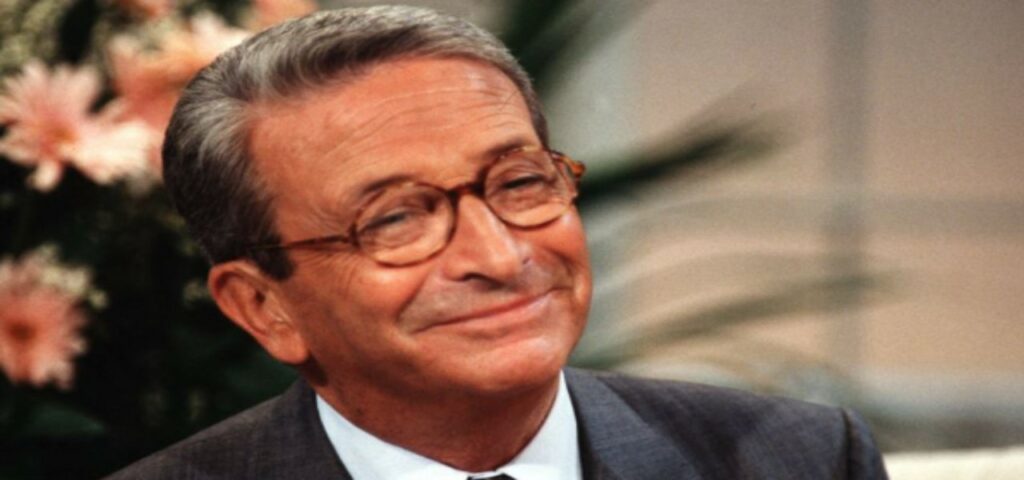 Dal giornalismo alla conduzione televisiva, dalla radio al contesto autoriale: Luciano Rispoli ha...