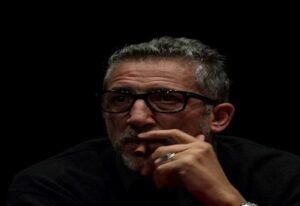 Paola Perego e il suo marito Lucio Presta, definito il 'super manager' della tv, sono legati da un...