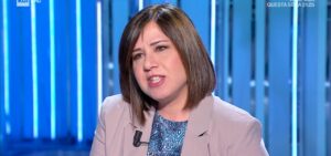 Dopo una prima parte dedicata alla festa della mamma con toni più spensierati, l'atmosfera a...