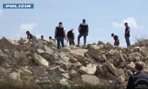 Sono stati denunciati 103 persone in 33 province per lo smaltimento illecito di rifiuti