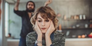 Come proteggersi dal prospetticidio: difendersi dalla manipolazione dei narcisisti