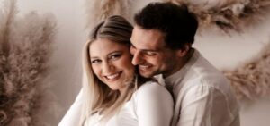 La figura di Riccardo Scirè: il compagno di Carolina Benvenga, padre di Angelina e la sua carriera musicale