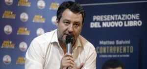 Il ministro Matteo Salvini delle Infrastrutture e dei Trasporti è stato ospite nella trasmissione...