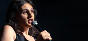 Simonetta Musitano è un'attrice transgender e stand-up comedian di origini calabresi, che stasera...